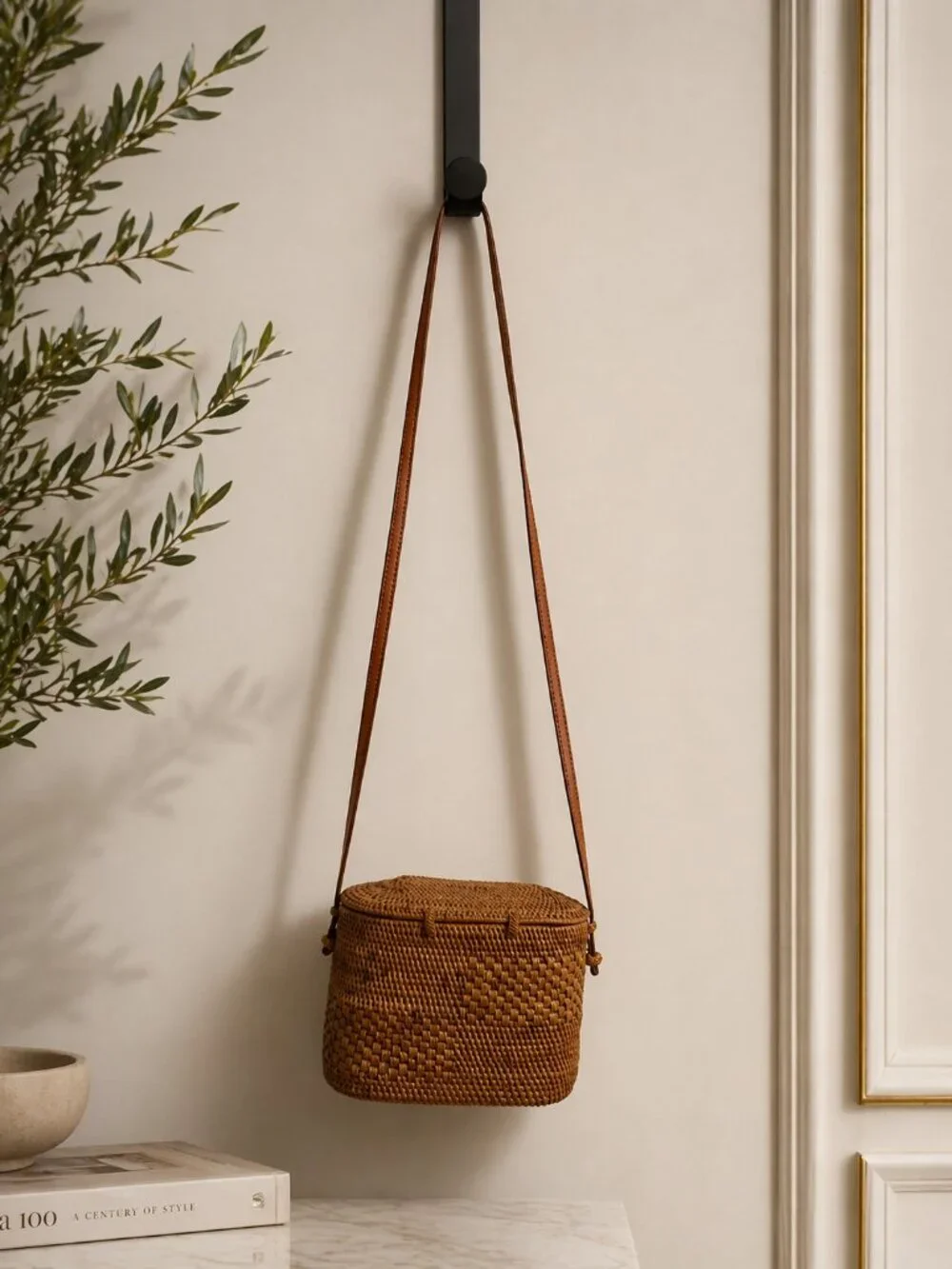 Street Level Woven Rattan Crossbody Bag Boho Natural Straw Leather Strap - Picture 3 of 12